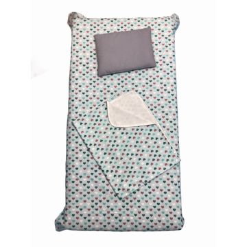 Set 3 piese paturica cu cearsaf si pernuta 120x60 cm Inimioare verzui