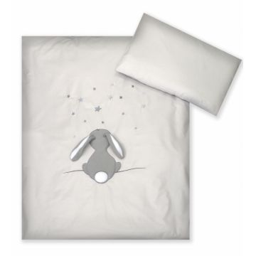 Set lenjerie din bumbac cu protectie laterala pentru pat bebelusi Fluffy Grey 120 x 60 cm Set lenjerie din bumbac cu protectie laterala pentru pat bebelusi Fluffy Grey 120 x 60 cm