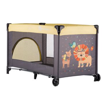 Patut pliant, Petite&Mars, Cu un nivel, Cu intrare laterala cu fermoar, 2 roti, 120x60 cm, Conform cu standardele europene de securitate EN 716-1:207+AC:2019, EN 716-2:2017, EN 71-3:2019, Leut Galben