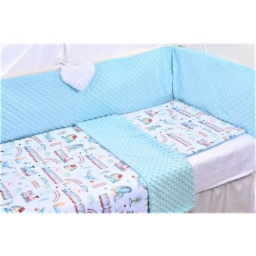 Paturica fermecata - Set complet lenjerie 7 piese model trenulete si plus minky bleu alb patut 120x60 cm