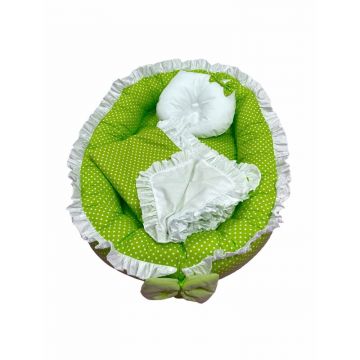 Cuib baby nest bebelusi cu volanase paturica si pernuta Verde cu buline albe LUX