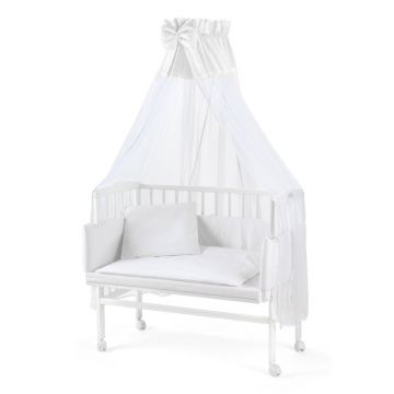 Patut pentru copii 2in1, 90 cm x 55 cm, lemn de fag, vopsea certificata, roti blocabile, laterala detasabila, co-sleeping, Saltea inclusa, Aparatoare laterala din bumbac, Baldacin cu Suport Metalic, Waldin, Equipment, Alb, 88