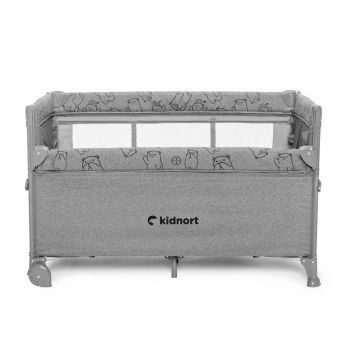 Patut de calatorie pentru copii, Kidnort, pliabil, multifunctional 3 in 1, din material Oxford 300, cu geantuta de depozitare, laterala culisanta, roti cu frana, accesorizat, Stugan Light Grey