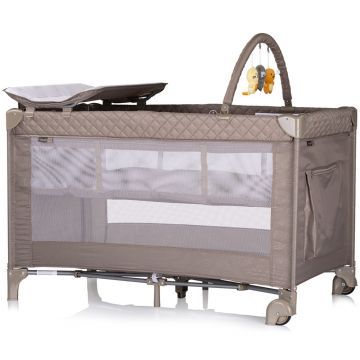 Patut pentru copii Chipolino Luna tiramisu cu doua nivele, pliabil, saltea de infasat, organizator, intrarea laterala, bara cu jucarii, 2 roti, buzunar pentru accesorii, geanta de transport, greutate suportata 15 kg, standard EN716-1