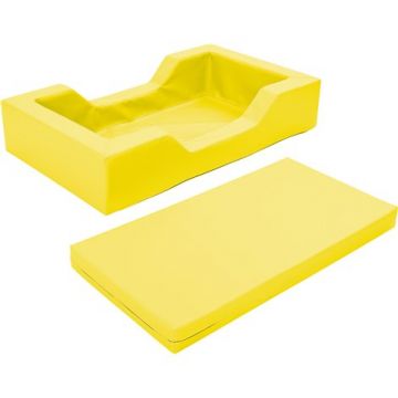 Patut pentru cresa galben, 128 x 75 x 25 cm, din spuma, cu decupaj pentru acces, saltea 8 cm grosime inclusa, stivuibil