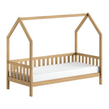 Pat pentru copii în culoare naturală de tip casă din lemn de stejar cu somieră 90x200 cm Cabane – Vipack