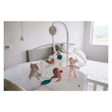 Carusel muzical pentru patut Free2Play cu 5 jucarii din plus Zoe the Mouse