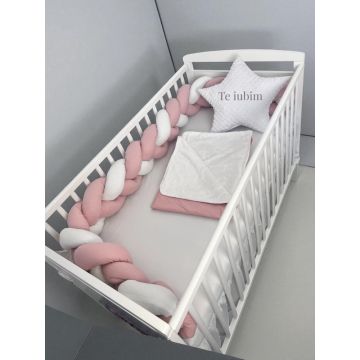 Lenjerie cu aparatoare impletita in 3, din bumbac, lungime 240 cm, cu cearsaf, paturica si perna steluta Te iubim Roz PudraAlb