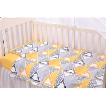 Set complet 7 piese lenjerie si aparatori patut 120x60 cm din bumbac model forme geometrice