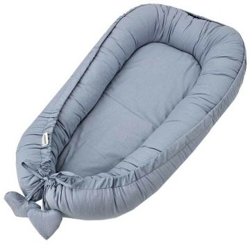 Cosulet bebelus, Feedo, Pentru dormit, joaca, protectie in patut, Baby Nest 90x60 cm, Din bumbac 100%, Design cu inimioare, Albastru