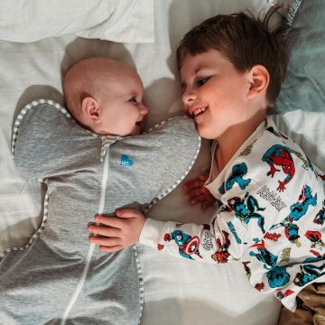 Sac de dormit pentru infasat Love to Dream Swaddle Up Sand Dollar M 6-8.5 kg 1 Tog