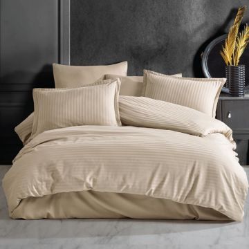 Lenjerie Somnart pentru pat dublu cu 4 piese, cearceaf pat clasic 240 x 260 cm, cearceaf pilota 200 x 230 cm, 2 fete de perne 50 x 70 cm, din bumbac damasc cappucino