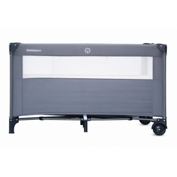 Patut pliabil pentru copii Nichiduta Grey, laterala culisanta, doua nivele, cadru din otel, material poliester 210D, roti cu frana, buzunar lateral, dimensiune 125 x 65 x 77 cm, geanta de transport inclusa