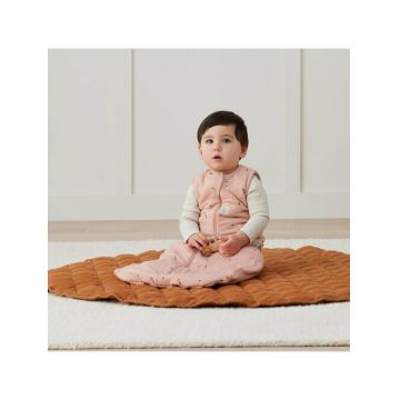 Sac de dormit ErgoPouch Jersey Roz 3-12 luni, 6-10 kg, 2.5 Tog, bumbac organic, fermoar bidirectional, lavabil la masina, croiala slim fit, certificat non-toxic, premiat in Australia