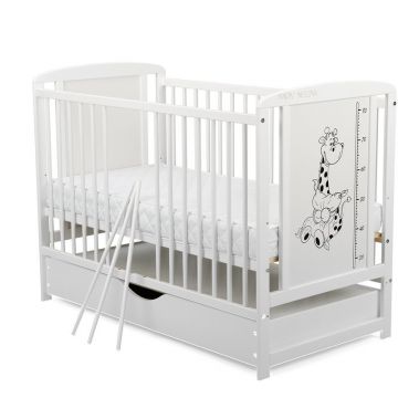 Patut din lemn Timmi BabyNeeds Girafa 120x60 cm cu sertar Alb + Saltea 12 cm