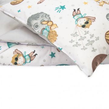 Set lenjerie 2 piese pentru patut copii Kerstin Micul print, husa pilota 120x90 si fata perna 40x60 cm, design versatil cu doua fete, tesatura moale, inchidere cu fermoar