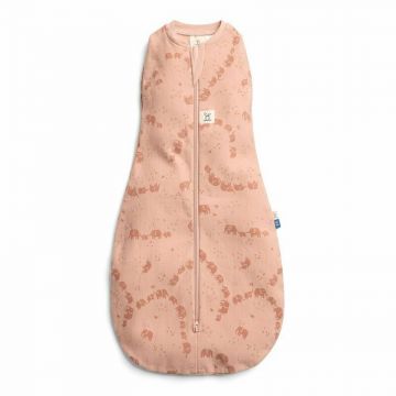 Sistem de infasat si sac de dormit, ErgoPouch, 2 in 1, 0-3 luni, 3-6 kg, TOG 0.2, Bumbac organic, Fermoar bidirectional, Transformabil, Lavabil la masina, Certificat non-toxic, Premiat in Australia, Model elefantel, Roz
