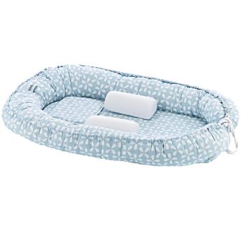 Saltea reductor BabyNest Between parents Blue Clover Saltea reductor BabyNest Between parents Blue Clover